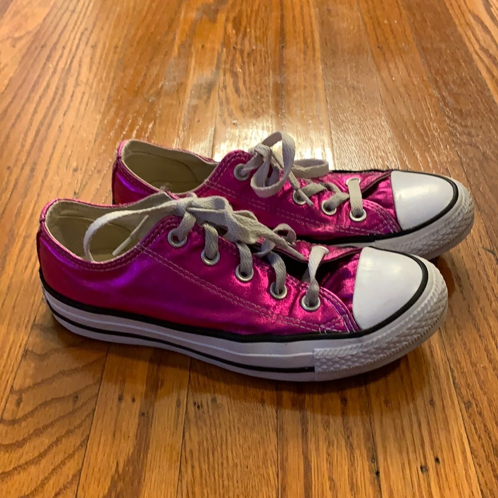 Converse Sparkly Pink Low Top Sneakers Size 6